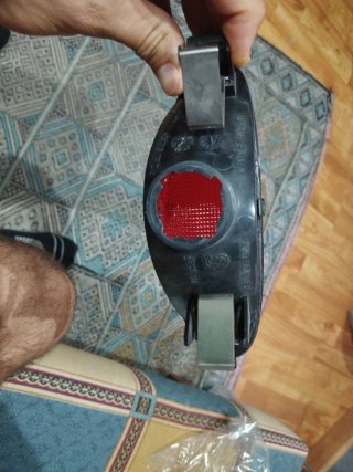 Luz antiniebla trasero Peugeot 206 .