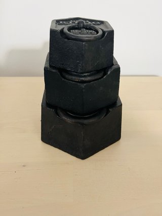 Juego de 3 pesas antiguas de hierro