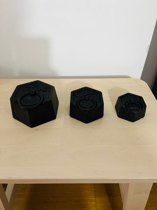 Juego de 3 pesas antiguas de hierro