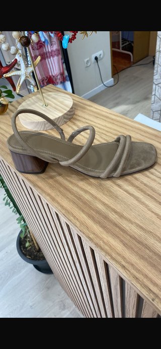 Sandalias Parfois tacón madera, solo una puesta
