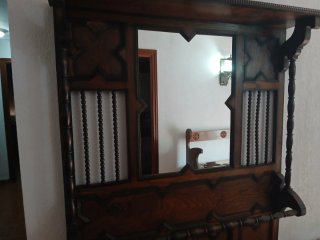 Recibidor antiguo de madera