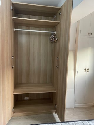 Armario madera claro IKEA