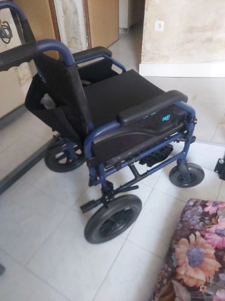 Silla de ruedas aluminio, manual.