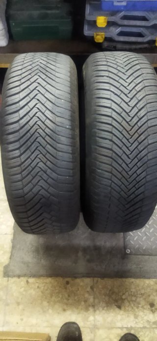 2 Cubiertas Continental 235/65/17/V