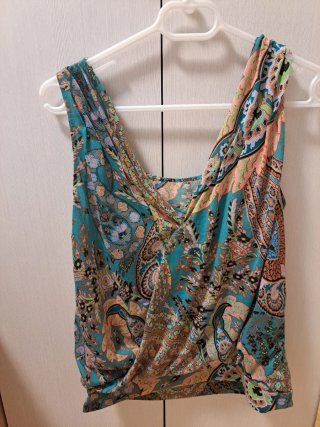 Top tirantes cruzado estampado