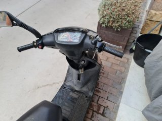 !!HOY!! Yamaha Scooter 49cc Negra