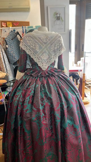 Traje de Fallera