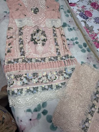 Vestido rosa y blanco de tres piezas
