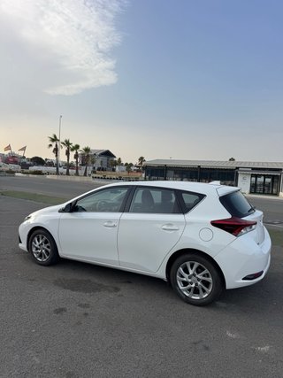 Toyota Auris 2015
