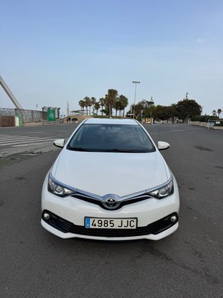 Toyota Auris 2015