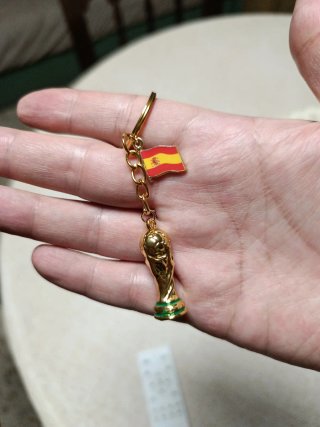 Llavero Trofeo FIFA + Bandera España