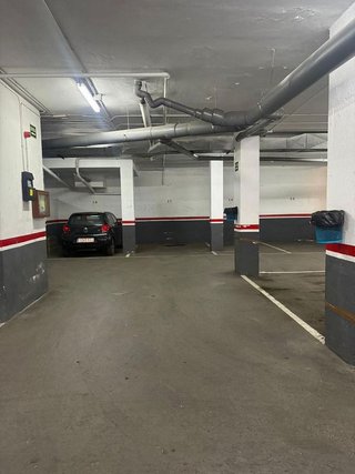 Garaje en venta en Artigas - Llefià en Badalona