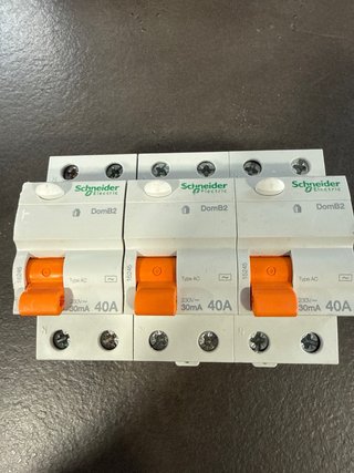Interruptor Diferencial Schneider DomB2 40A