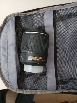 Cámara Nikon D3300 con mochila +objetivos 18-55 mm