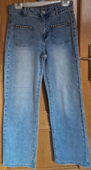 Pantalón vaquero .