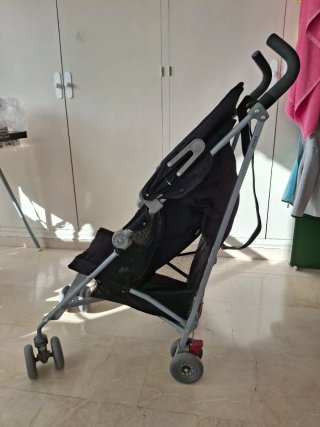 Carrito de bebé Maclaren negro