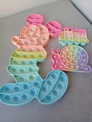 3  Juguetes sensoriales, Pop It