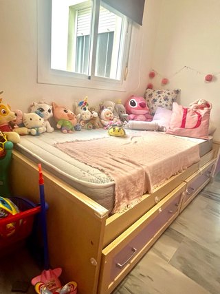 Cama juvenil con cajones