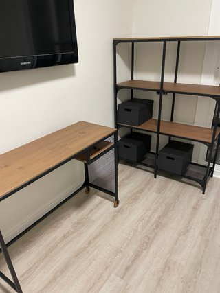 Escritorio Ikea madera y metal