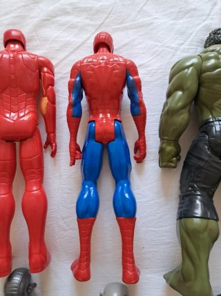 Lote 6 Figuras 30 cm • Marvel Titan Hero