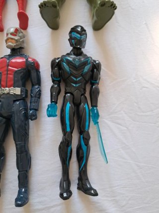 Lote 6 Figuras 30 cm • Marvel Titan Hero