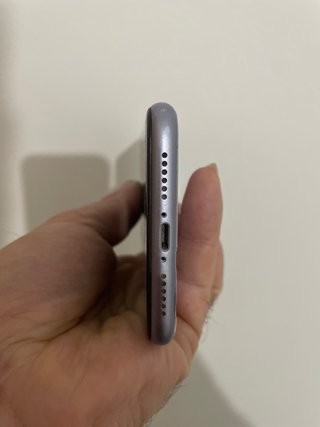 iPhone 11 Apple Morado (para piezas o reparar)