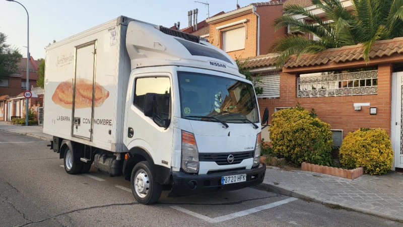 Nissan Cabstar 2011 - foto 1