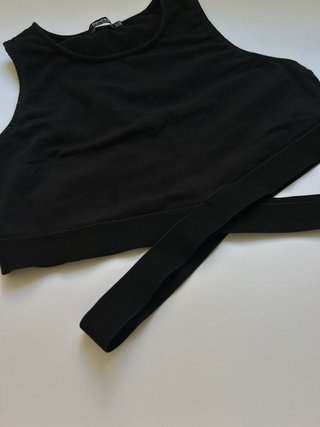 Top Bershka Negro Talla M