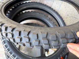 Pneu IRC CRF300L Frente 80/100-21 51P