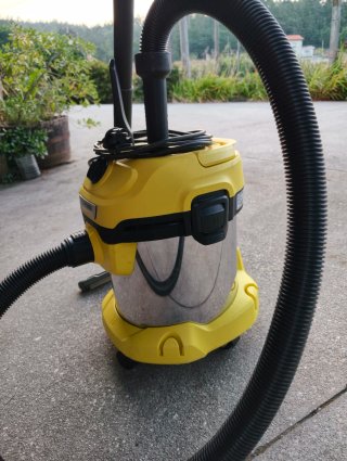 Aspirador Karcher WD2