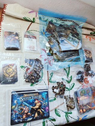 Cajas Warhammer Quest Silver Tower y Shadows.