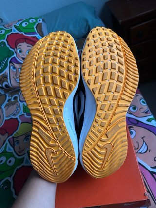 Nike Vomero 16 Talla 43