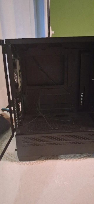 Caja de PC MITHRIL Negra