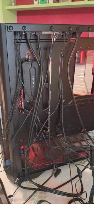 Caja de PC MITHRIL Negra
