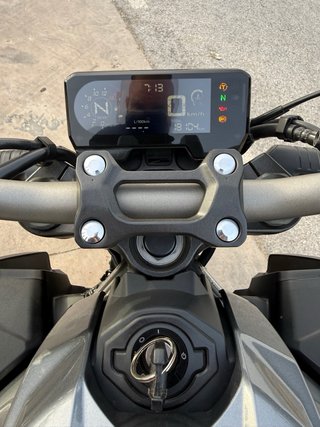 Honda CB650R Gris Espada 2022 - 18000km A2/A