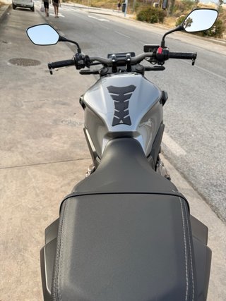 Honda CB650R Gris Espada 2022 - 18000km A2/A