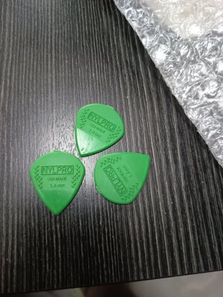 3 púas de guitarra NYLPRO 1.4 mm USA