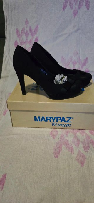 Zapatos de tacón negros talla 38