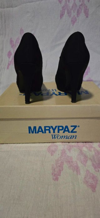 Zapatos de tacón negros talla 38