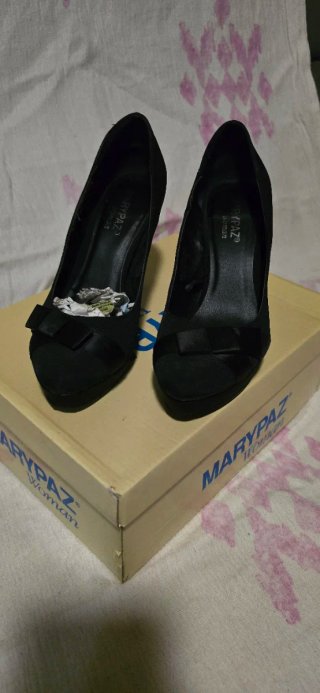 Zapatos de tacón negros talla 38