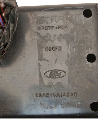 CAJA RELES / FUSIBLES FORD TRANSIT CONNECT (TC7)