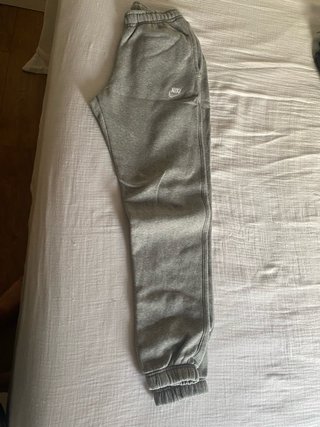 Pantalón Nike Gris