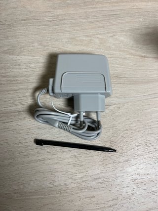 Nintendo DSi XL Mario Bros