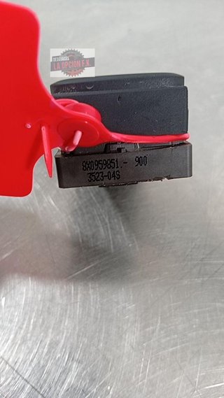 MANDO ELEVALUNAS DELANTERO IZQUIERDO Audi A1 Sportback (8XA)(11.2011->)