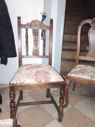 Juego de 4 Sillas de Comedor de Madera