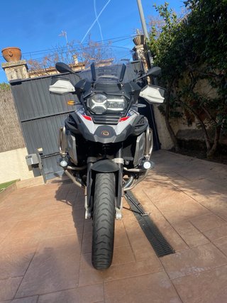 BMW 1250GS Adventure 2023 COMO NUEVA