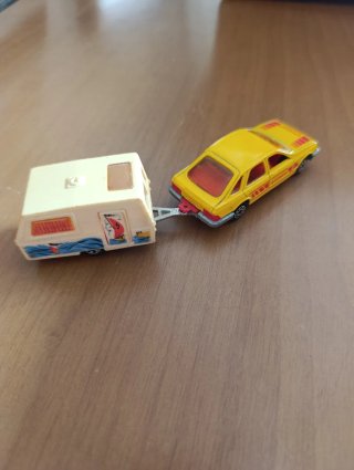 Majorette Ford Sierra y Caravana