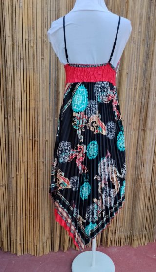 Vestido estampado con volantes