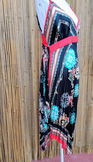 Vestido estampado con volantes