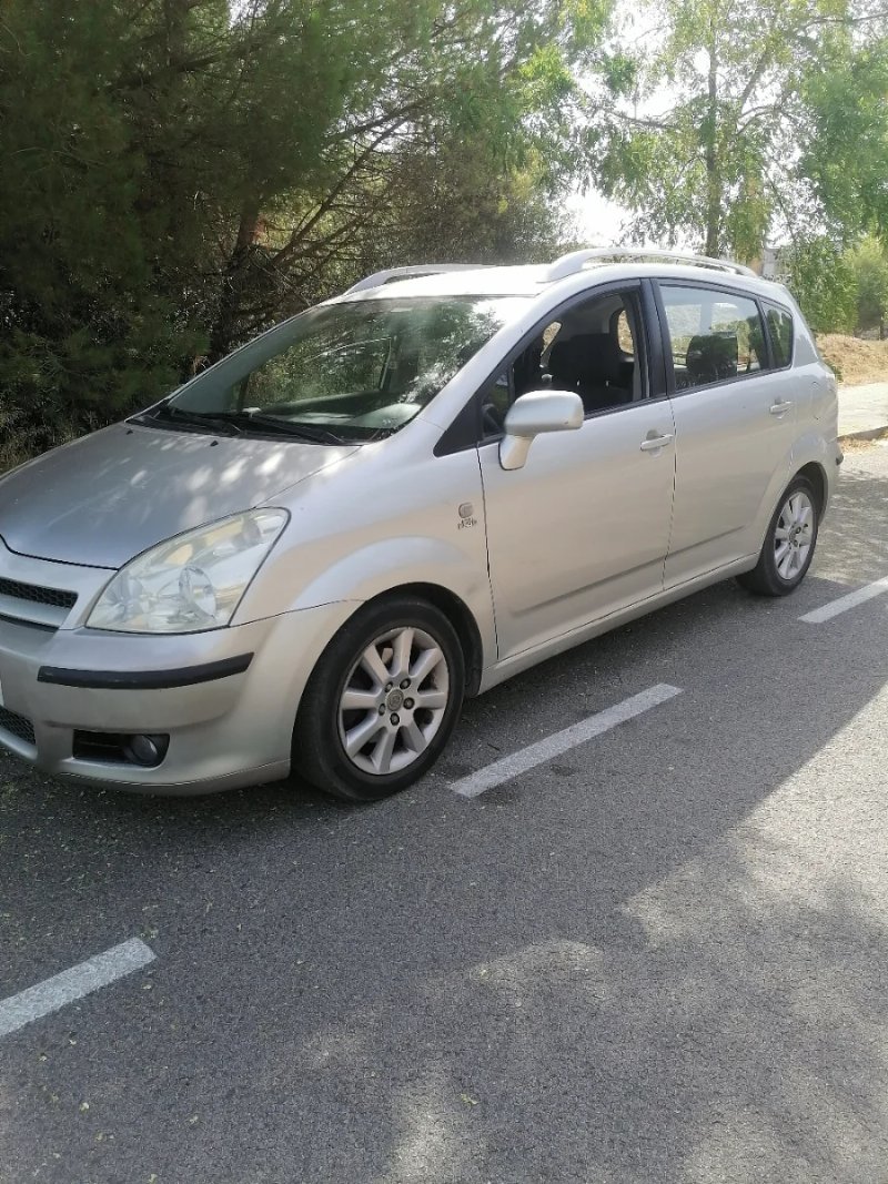 Toyota Verso 2004 - foto 1